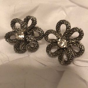 Silver flower post earrings